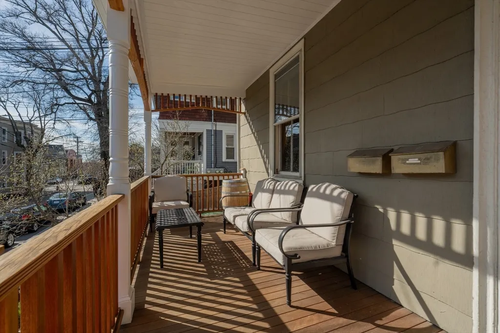 77 Columbus Ave, Prospect Hill