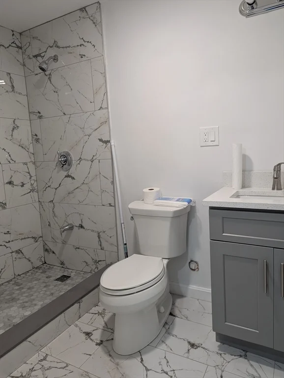 144 Lake Shore Dr, Weymouth