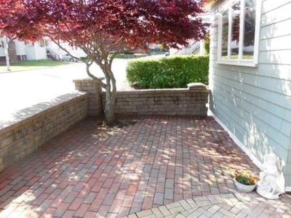 204 Massasoit Rd, Worcester