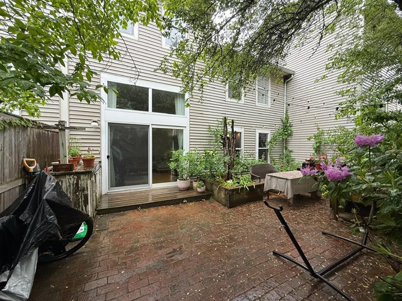 32 Warwick St, Powder House Square