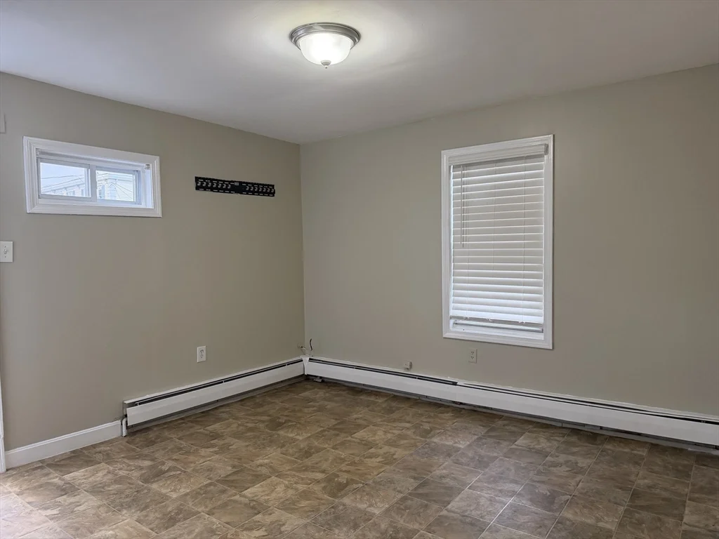48 Wamesit St, Lowell