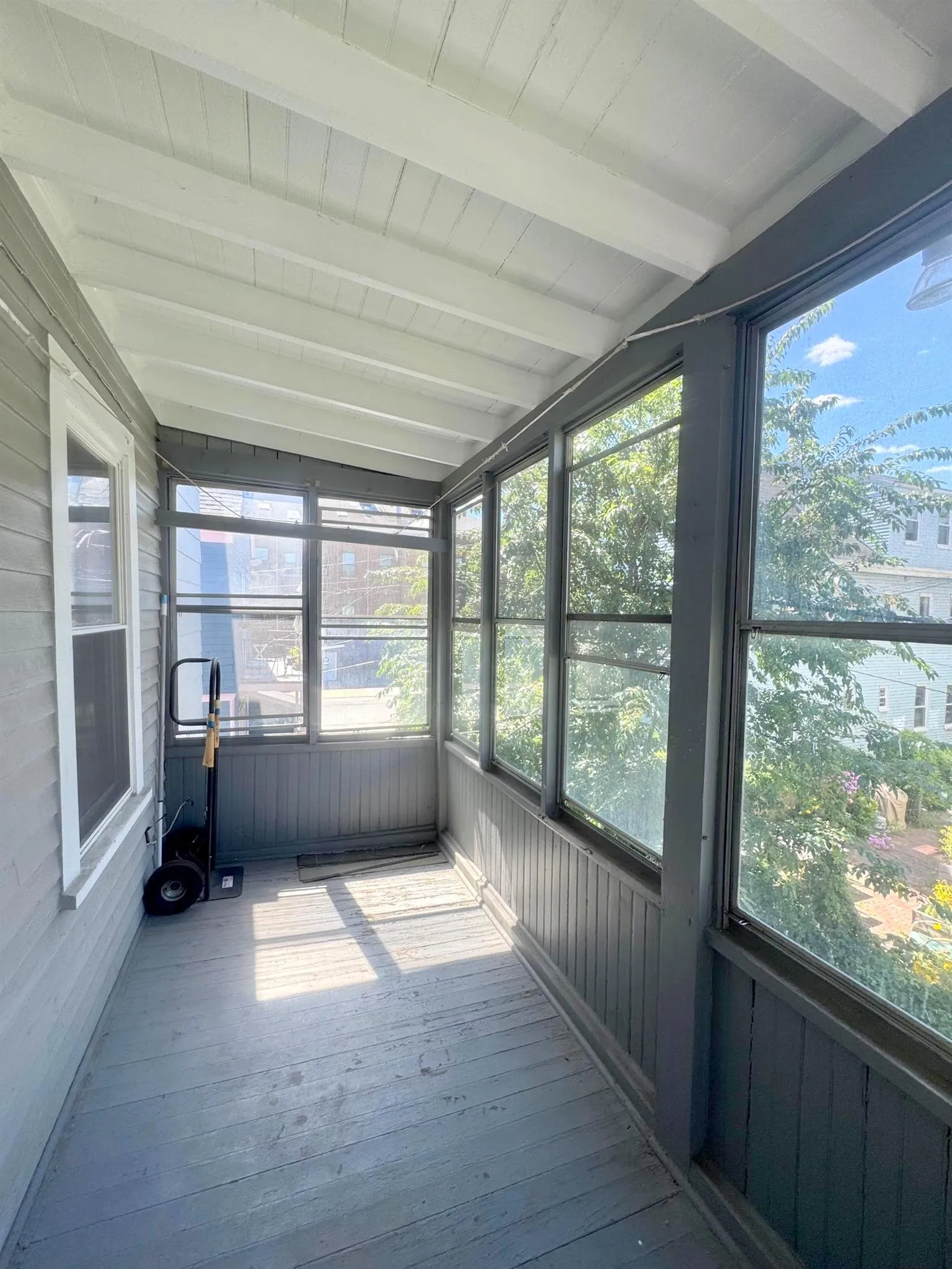 70 Josephine Ave, Powder House Square