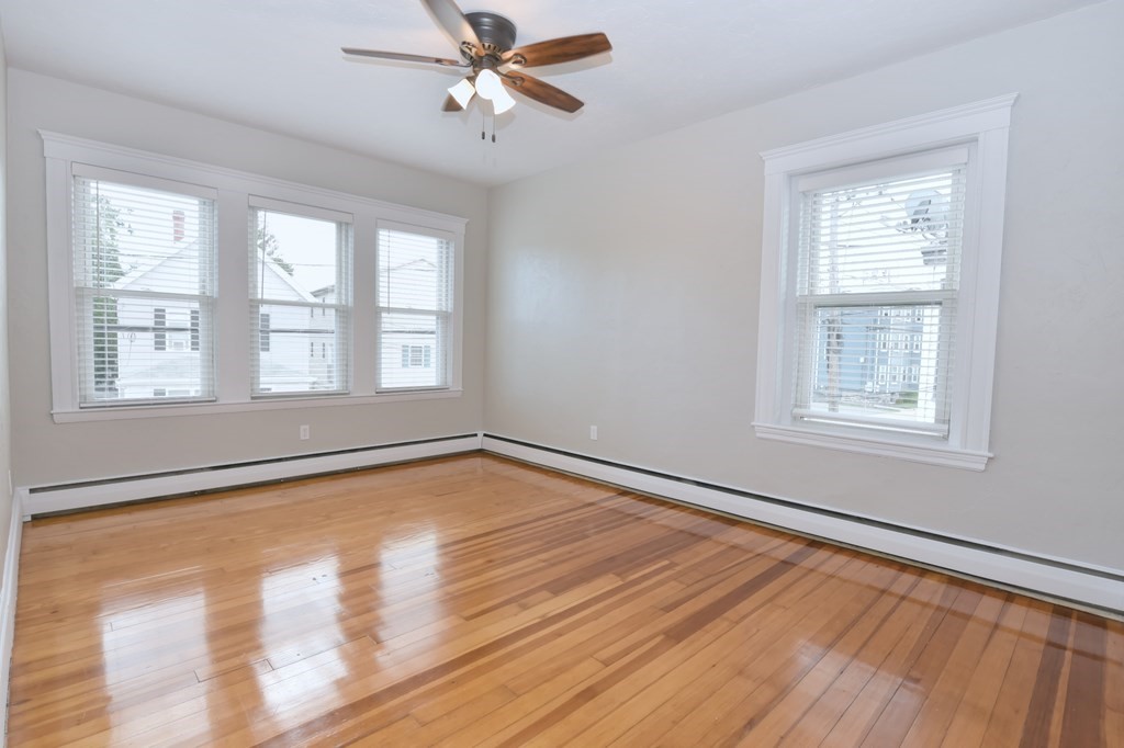 499 Medford St, Malden