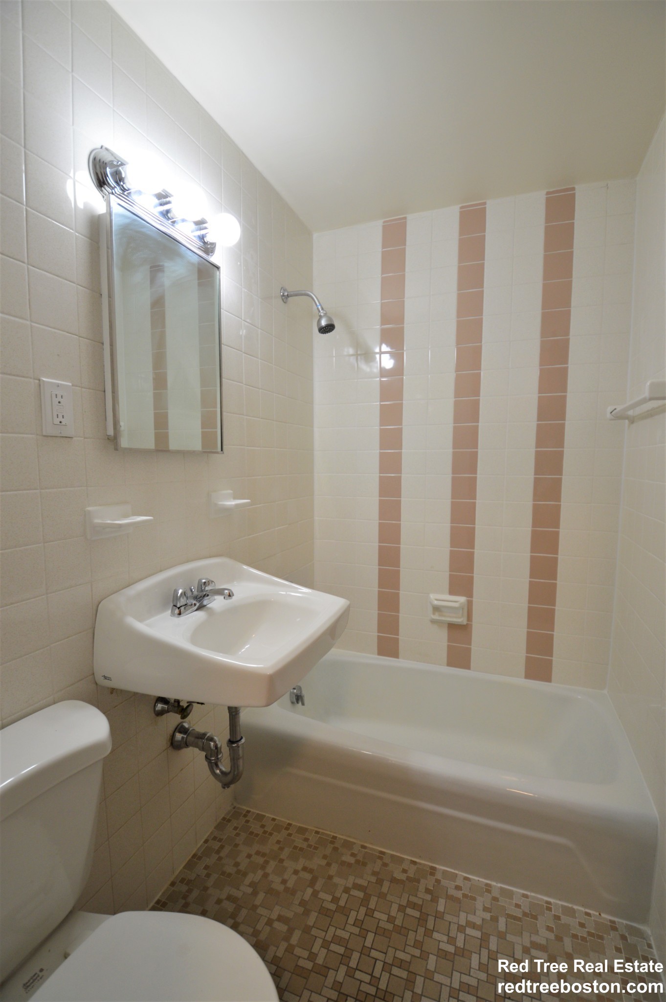 180 North Beacon St, Brighton