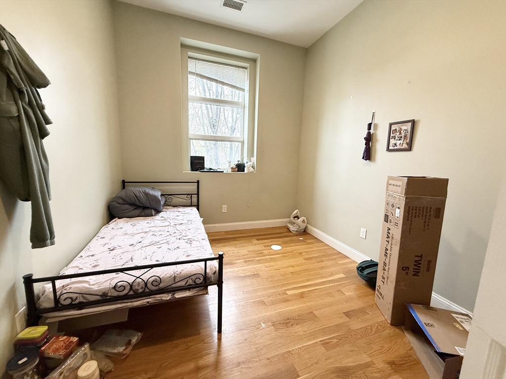 409 Dudley St, Roxbury