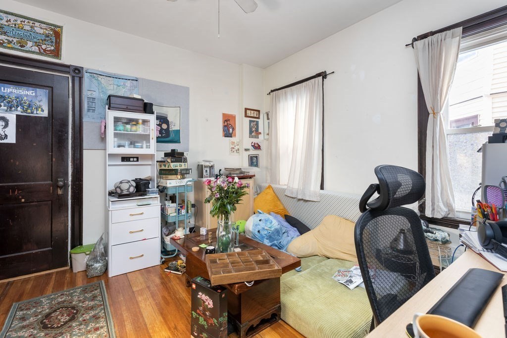 34 Belknap St, Tufts University