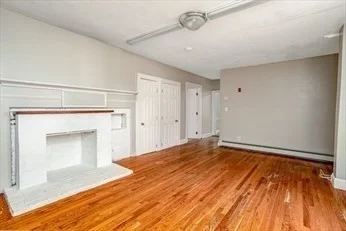 901 Main St, Leominster