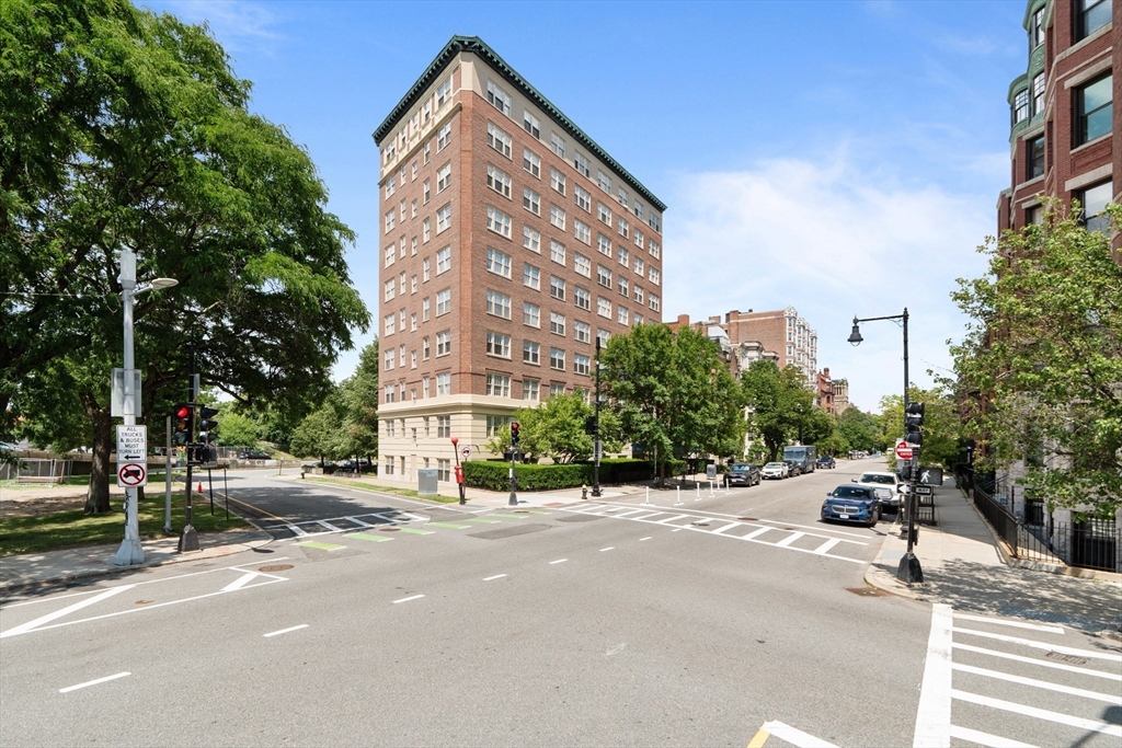 534 Beacon St, Back Bay