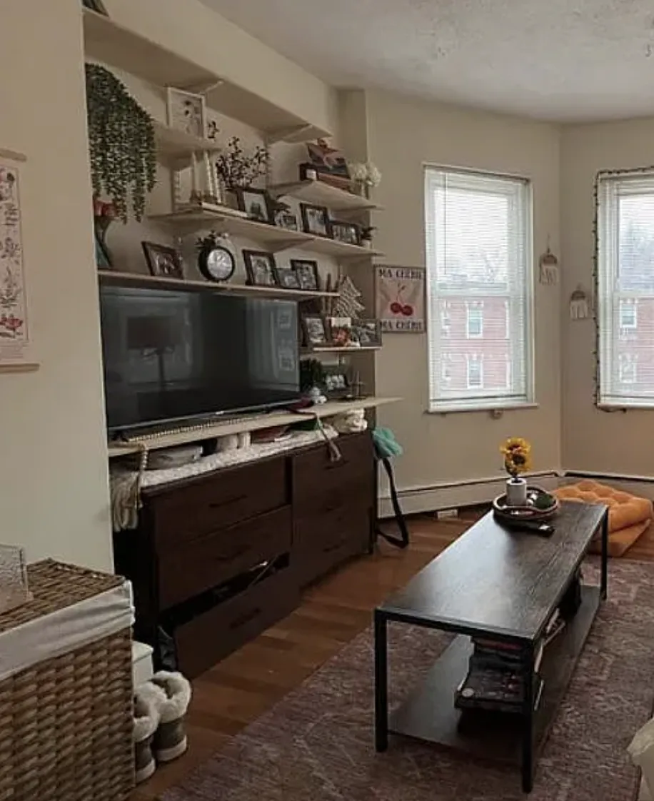 49 South Huntington Ave, Jamaica Plain