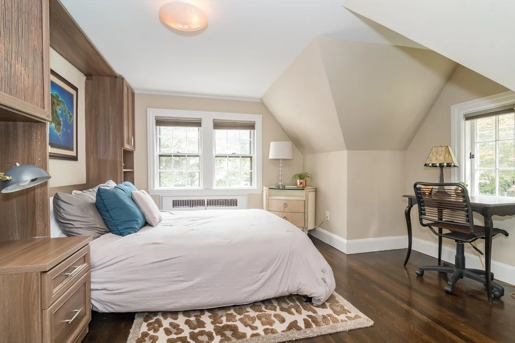 67 Whittier Rd, Wellesley