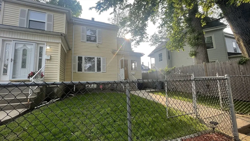 13 Whitman St, Dorchester