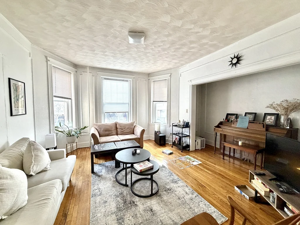 7 Devotion St, Coolidge Corner