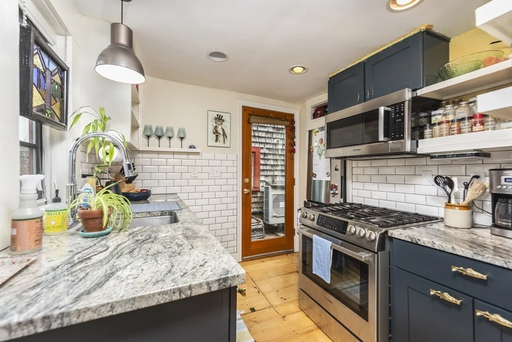 14 Nicholson Hill, Marblehead