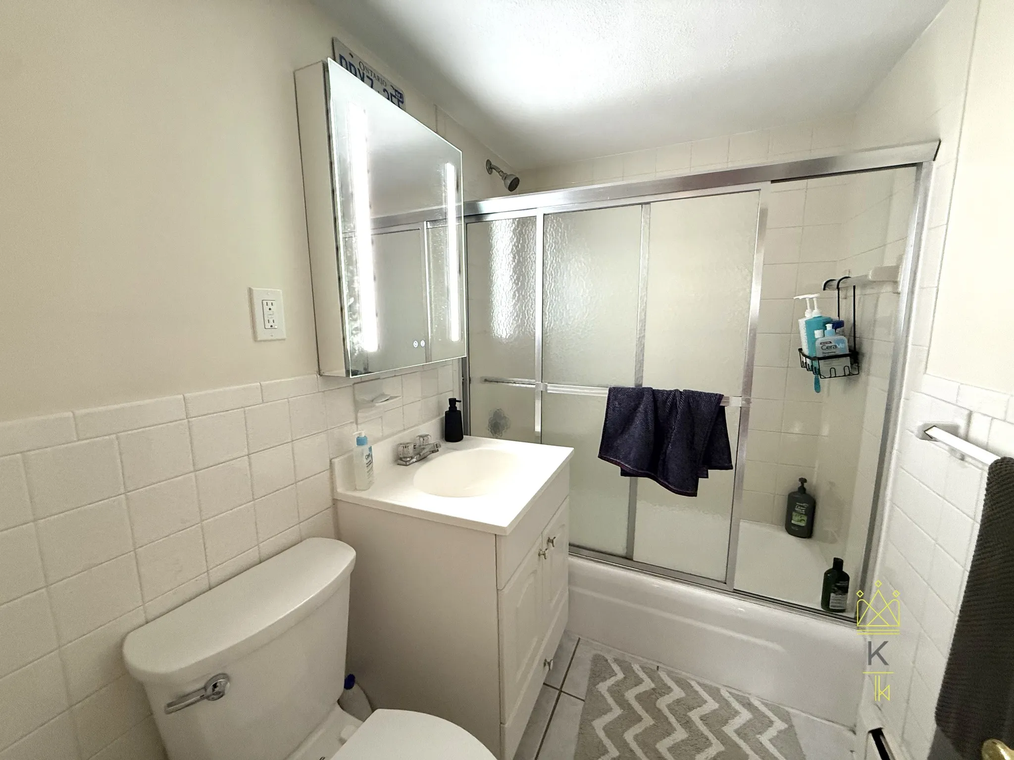 81 Green St, North Brookline