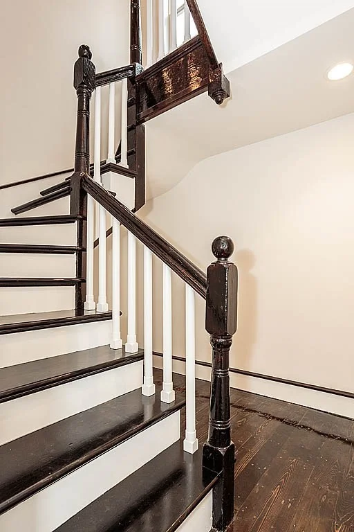 27 Howland St, Roxbury