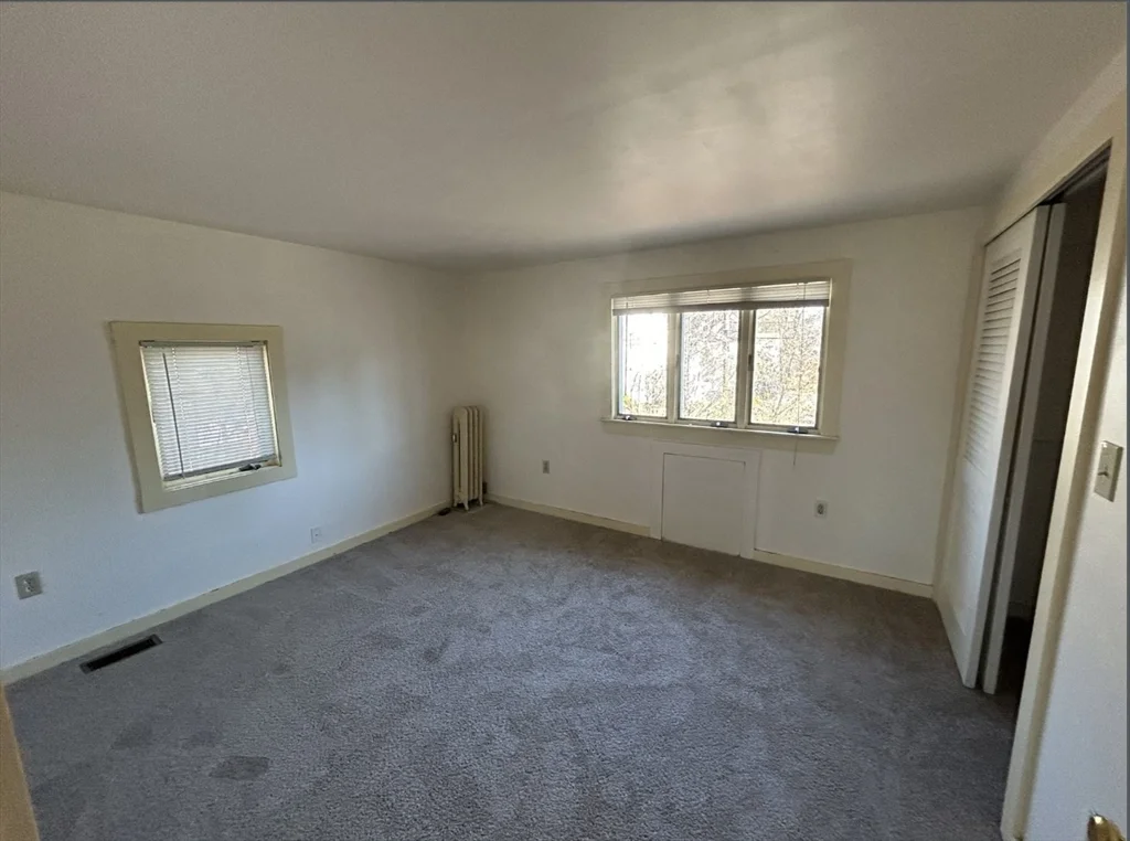 16 Whittier Rd, Natick