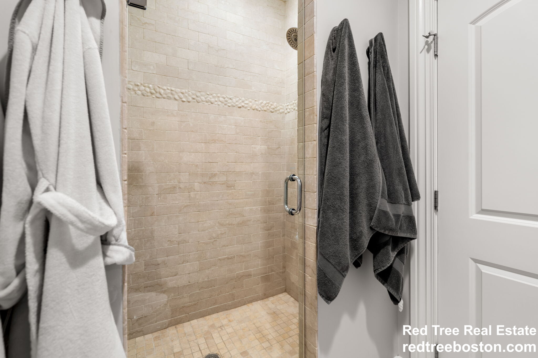 687 East 6th St, South Boston