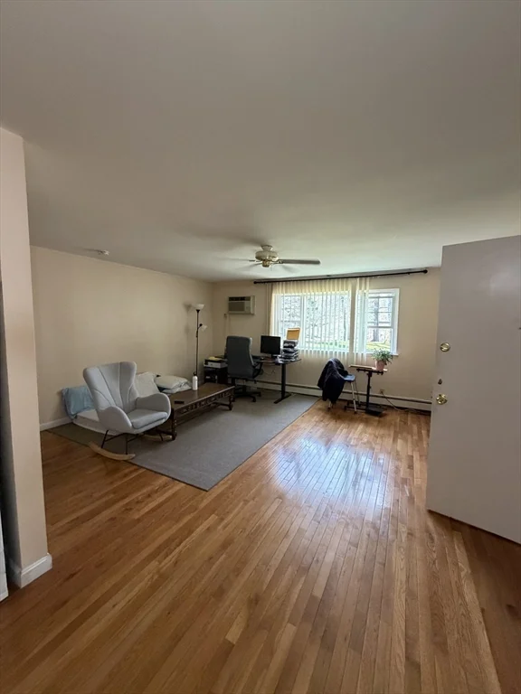 49 Jacqueline Rd, Waltham