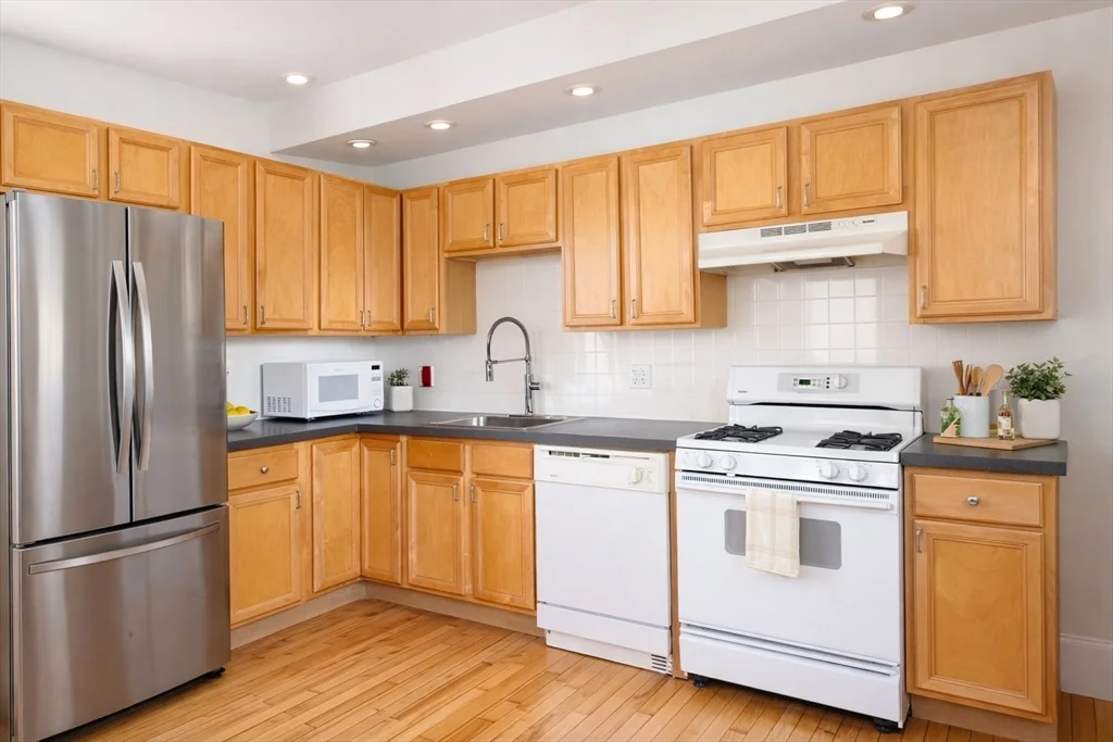 367 Cardinal Mederios, Wellington-Harrington