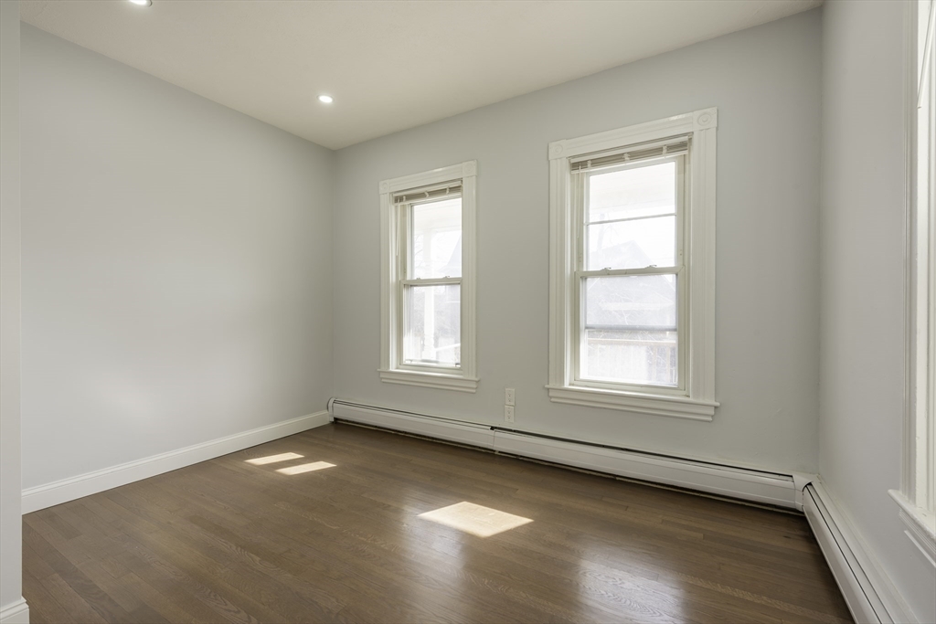 106 Byron St, East Boston