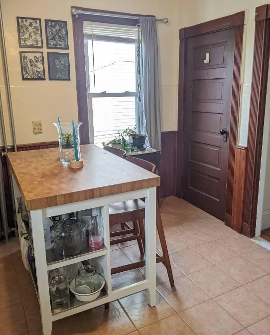 21 Endicott Ave, West Somerville