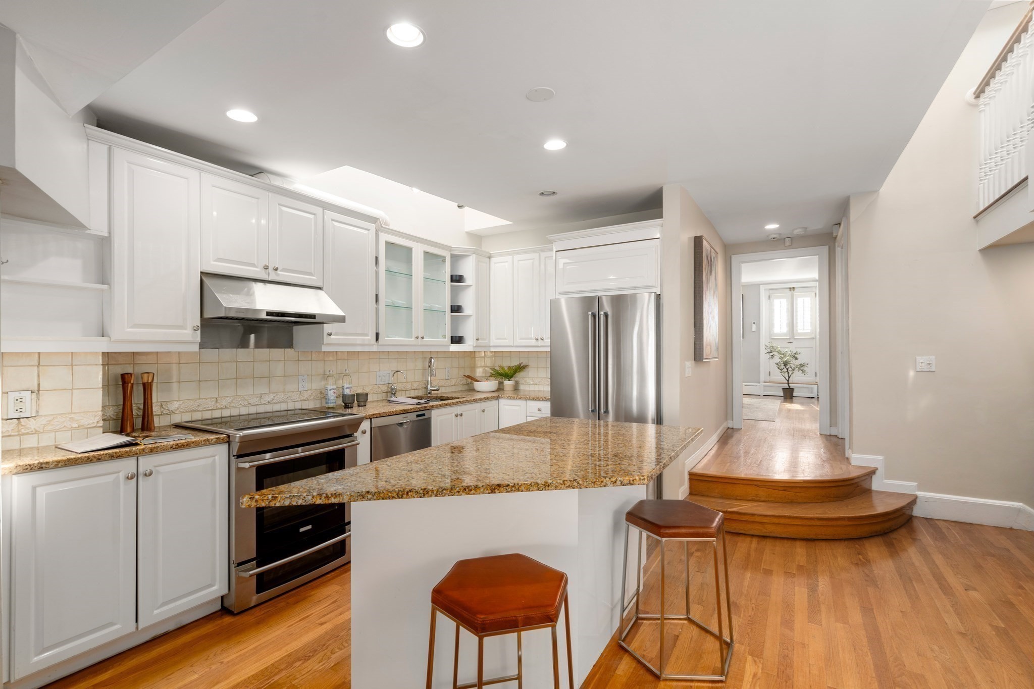 458 Beacon St, Back Bay