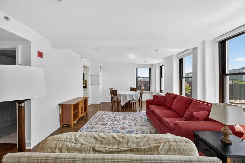 4 Charlesgate E, Back Bay