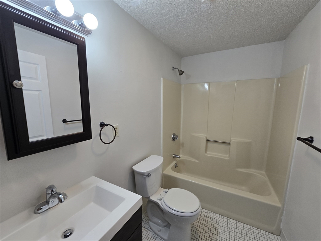 147 Rawson Rd, Quincy