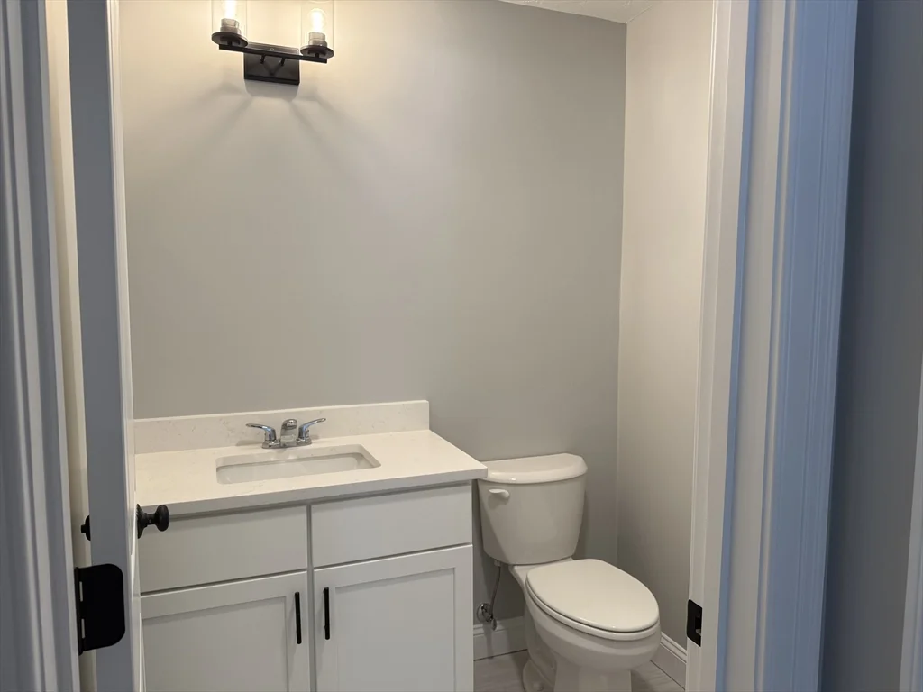 17 Kashmir's Way, Middleboro