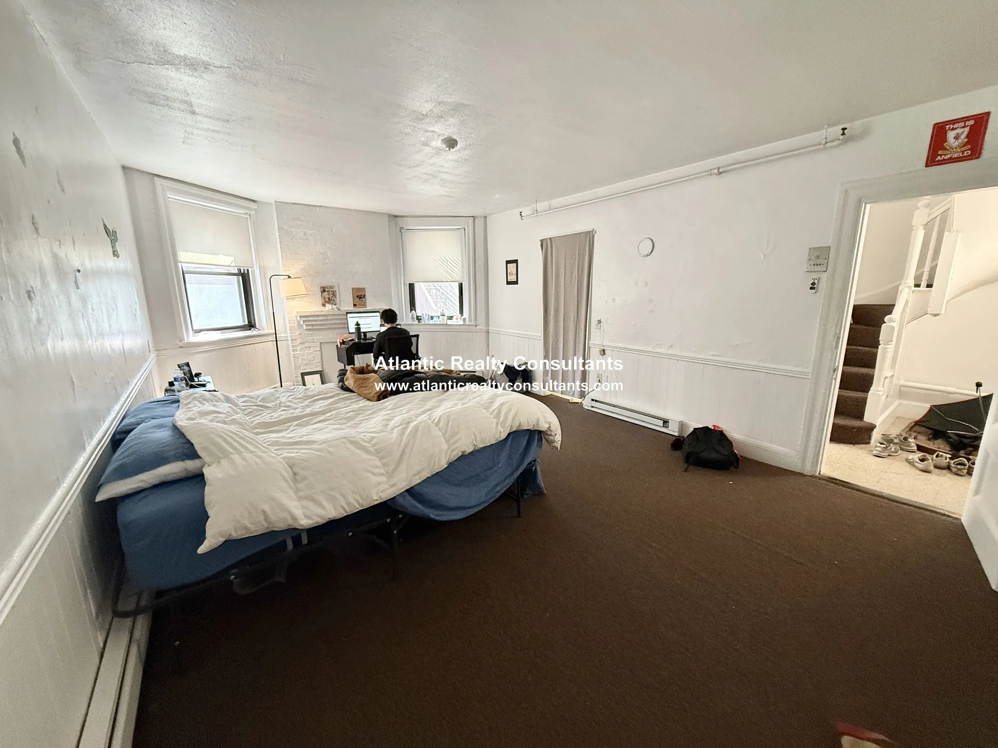 1061 Beacon St, Longwood