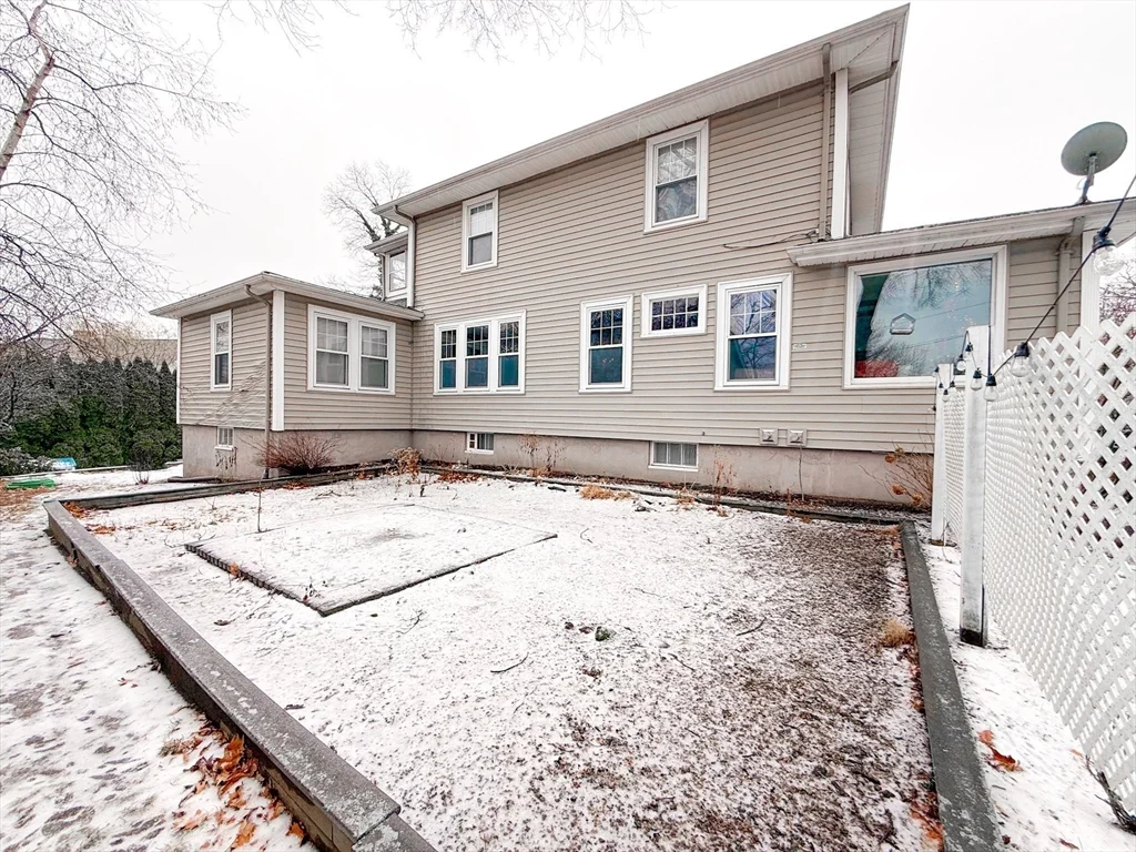 66 Riverview Ave, Waltham