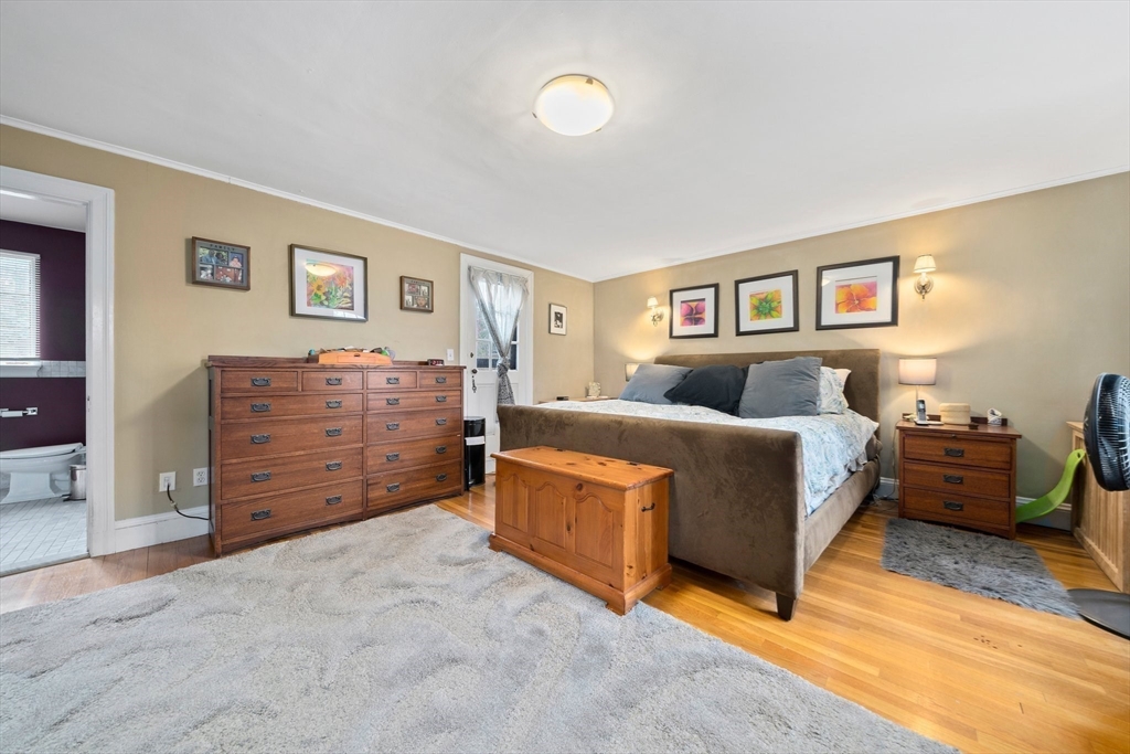 56 W Boulevard Rd, Newton Center