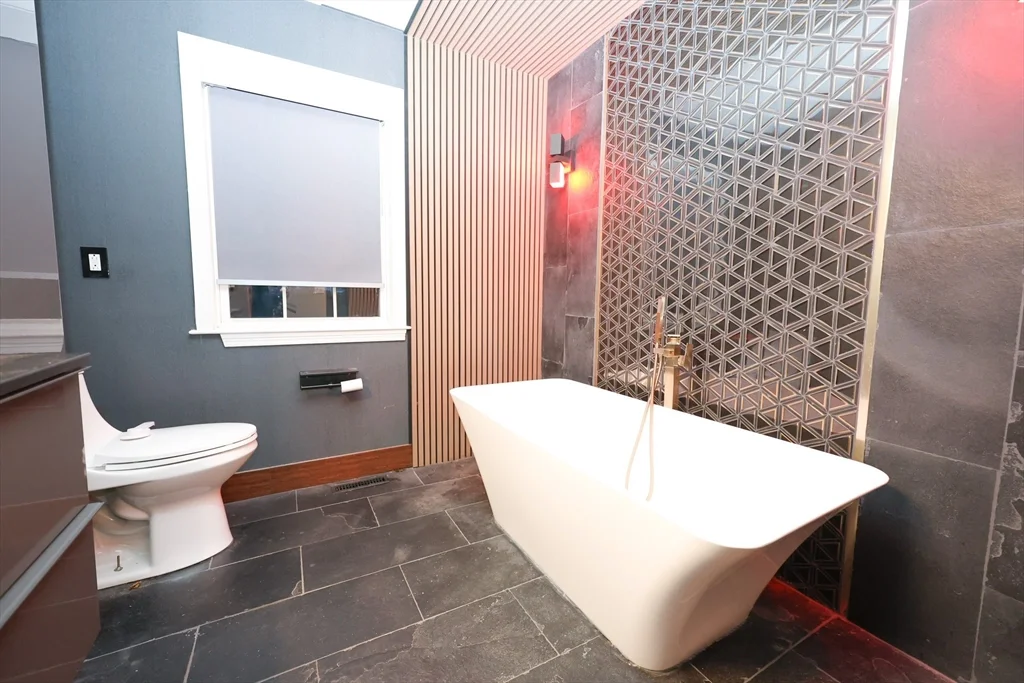 55 Glenrose Ave, Braintree