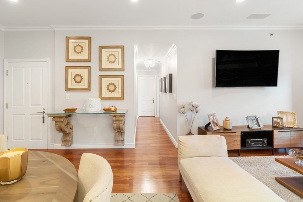 4 Charlesgate East, Back Bay