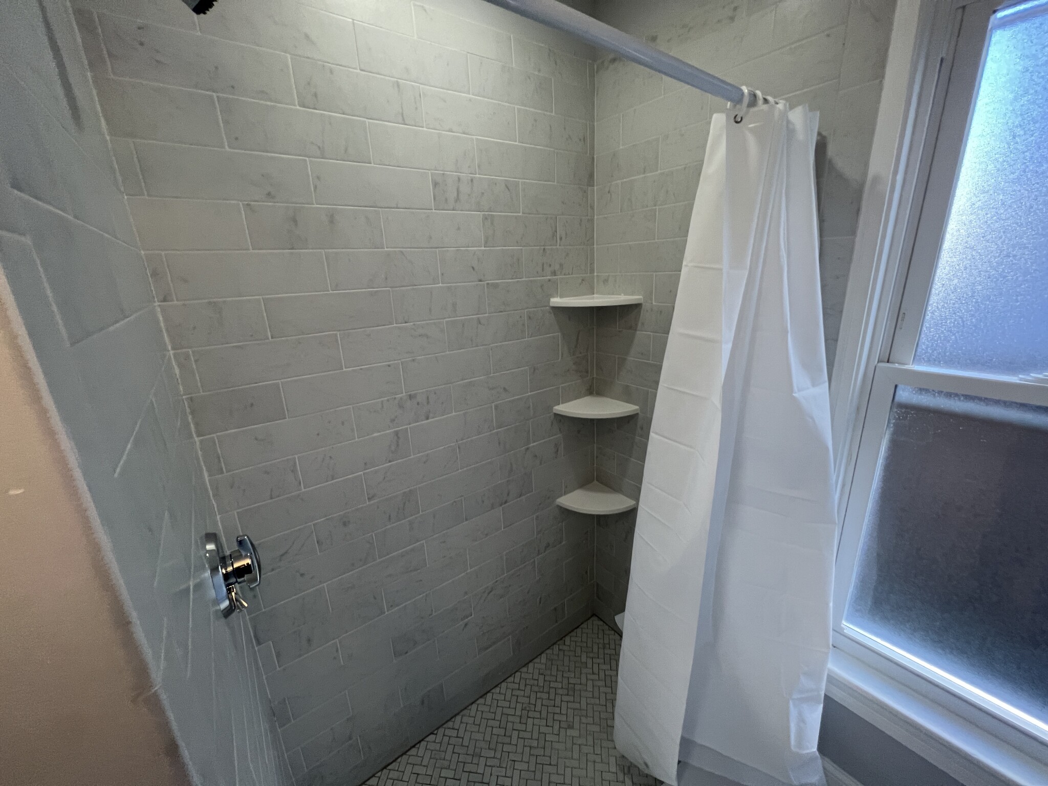 374 Oxford St, Baldwin