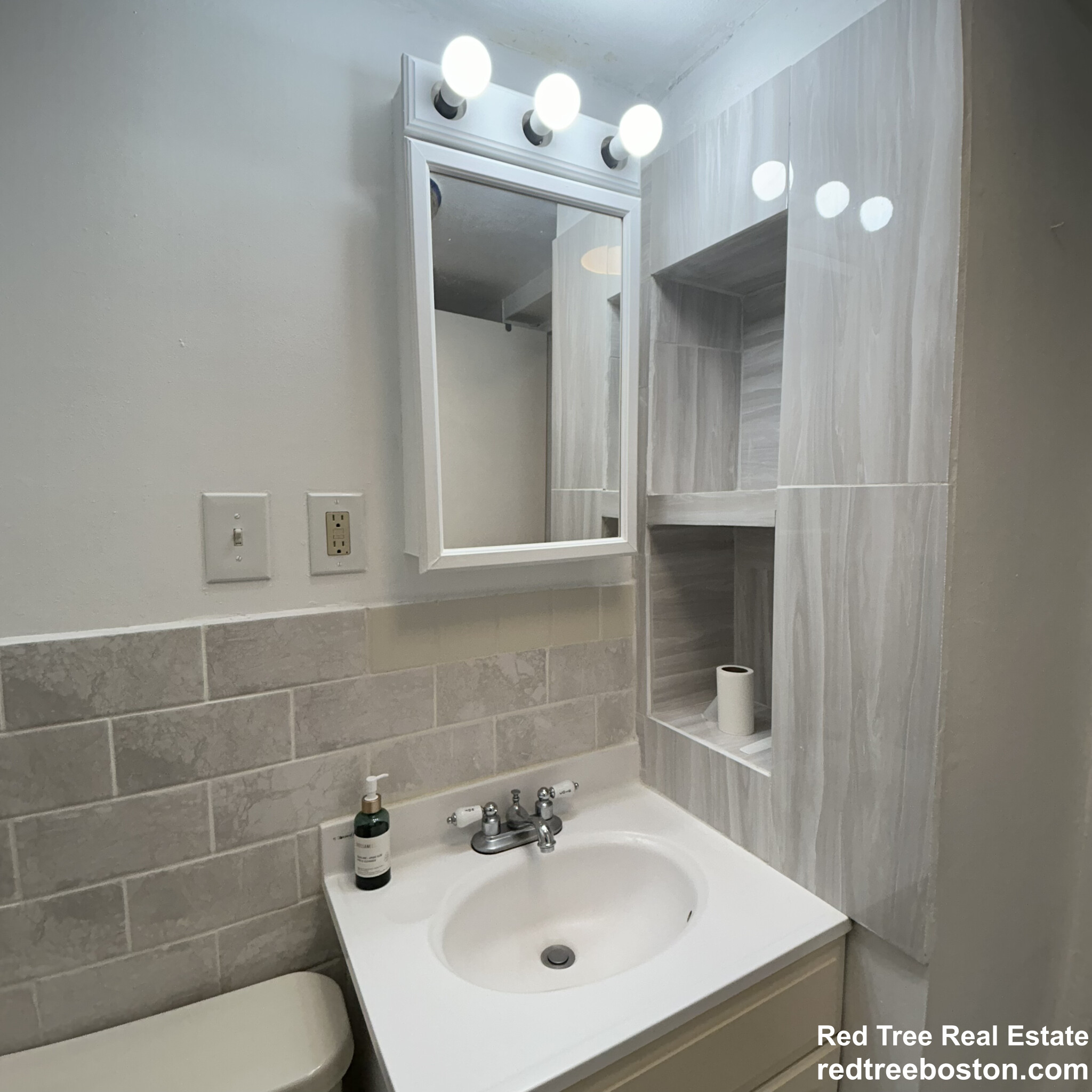 195 Independence Ave, Quincy