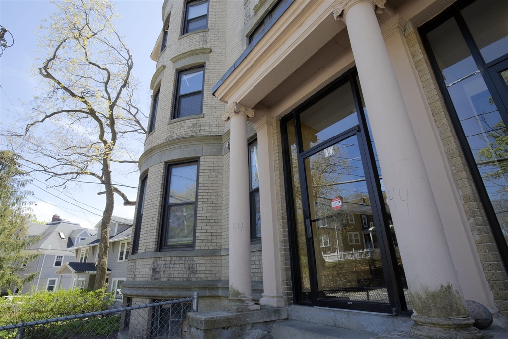 44 Cummings Rd, Brighton