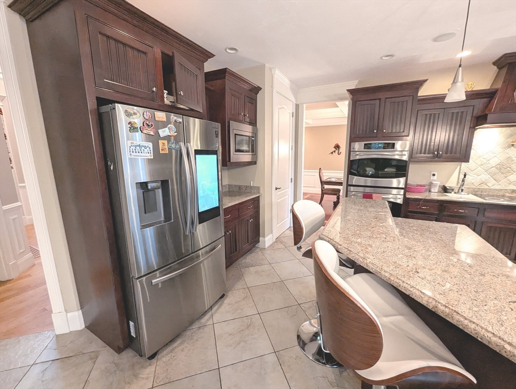 19 Plain St, Franklin