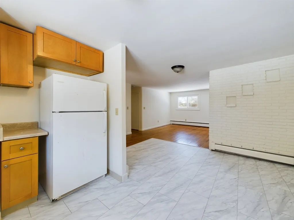 97 Old Post Rd, Sharon