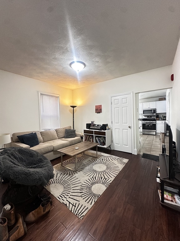 235 Charles St, East Cambridge