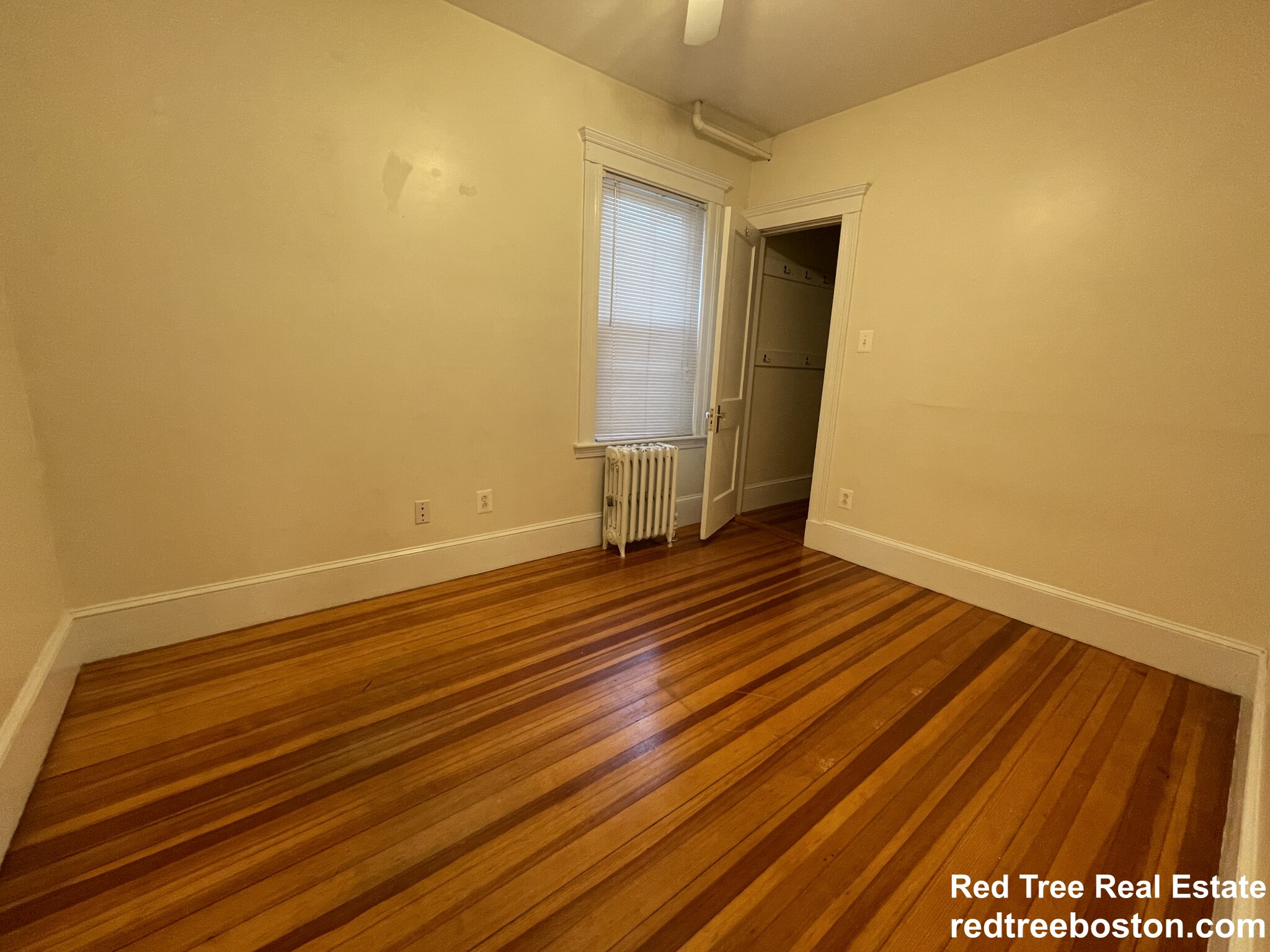 18 Bigelow St, Oak Square