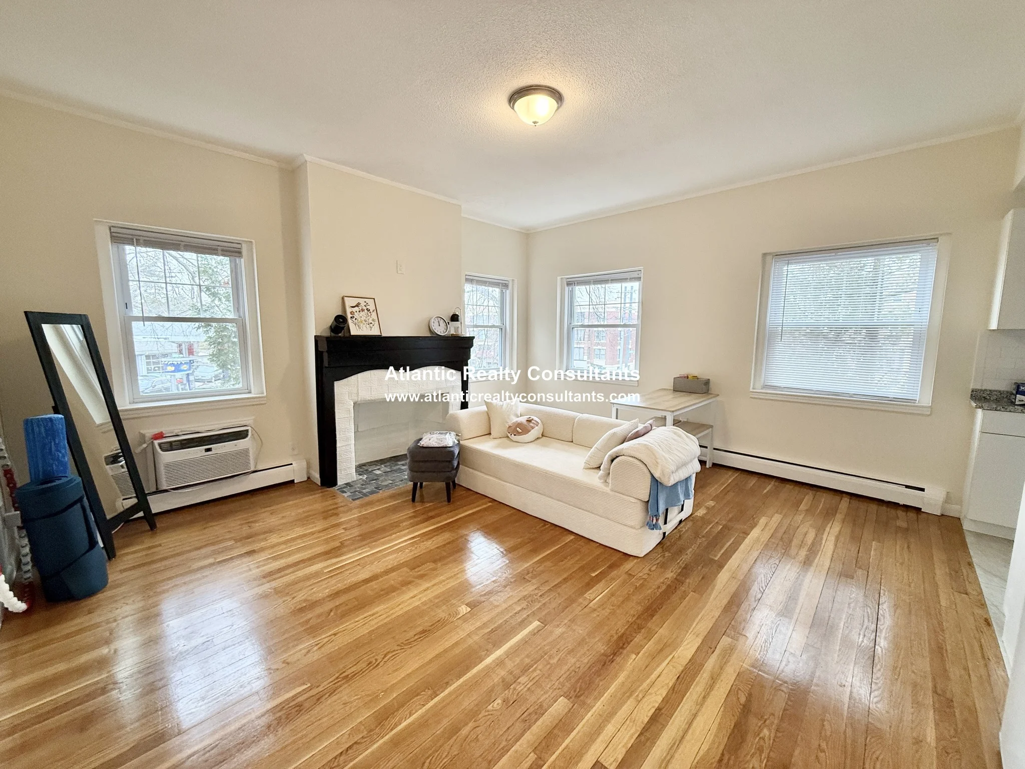 2018 Commonwealth Ave, Brighton