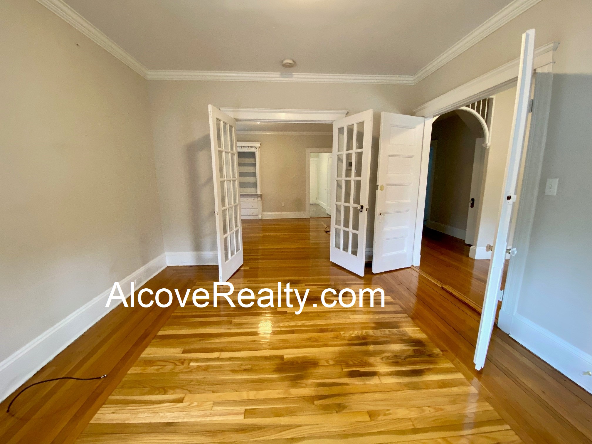 92 Powder House Boulevard, Teele Square