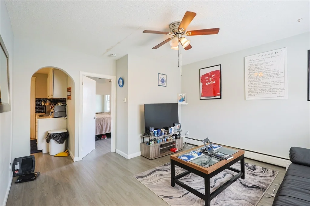 104 Oak St, Fall River