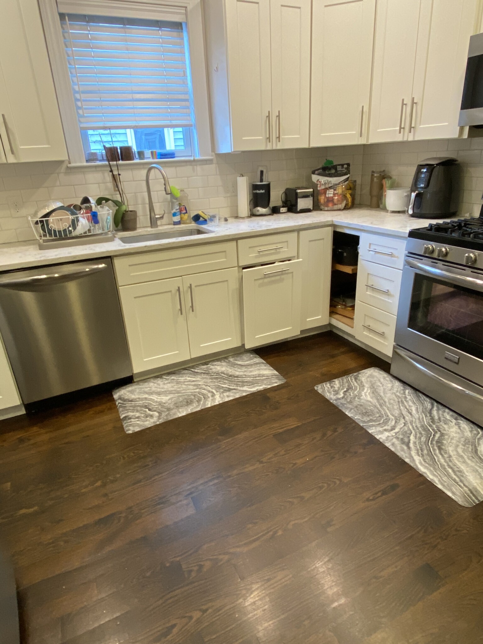 69 Bromfield Rd, Tufts