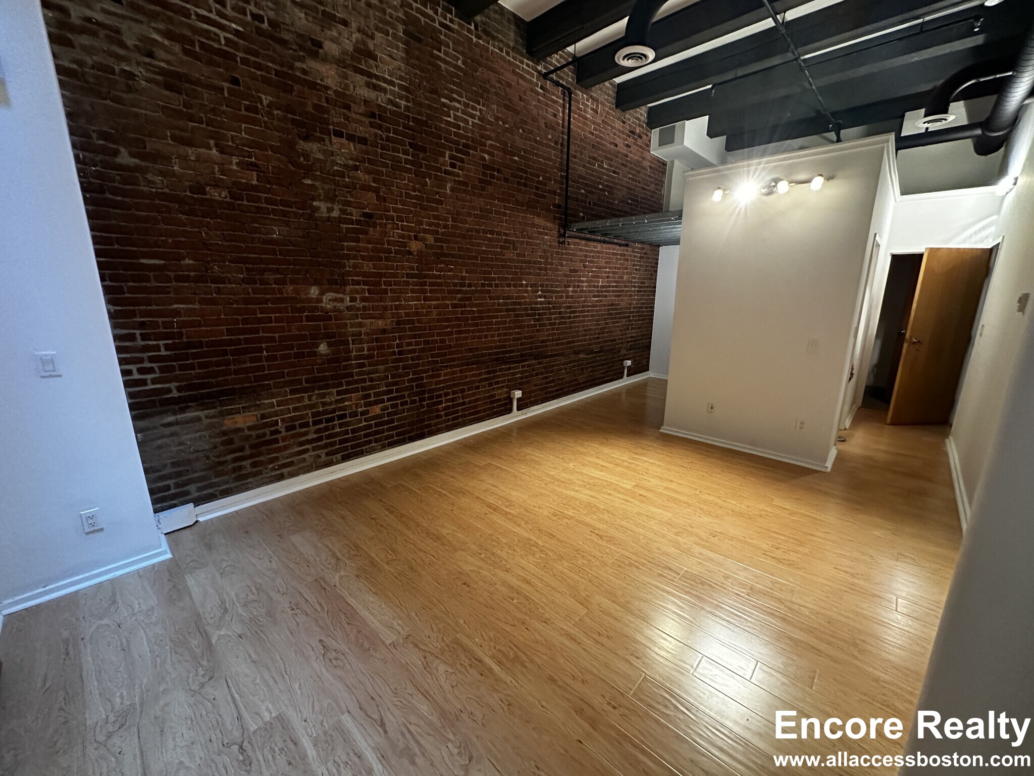 254 Friend St, West End