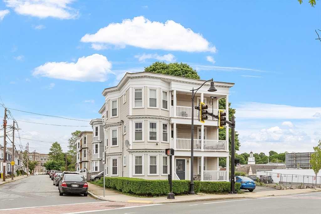 401 Cabot St, Beverly