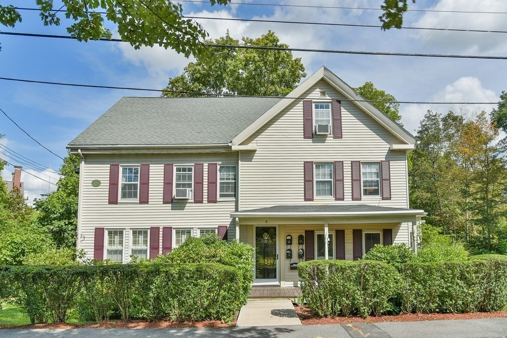 4 Spruce Rd, Precinct One/Upper Dedham