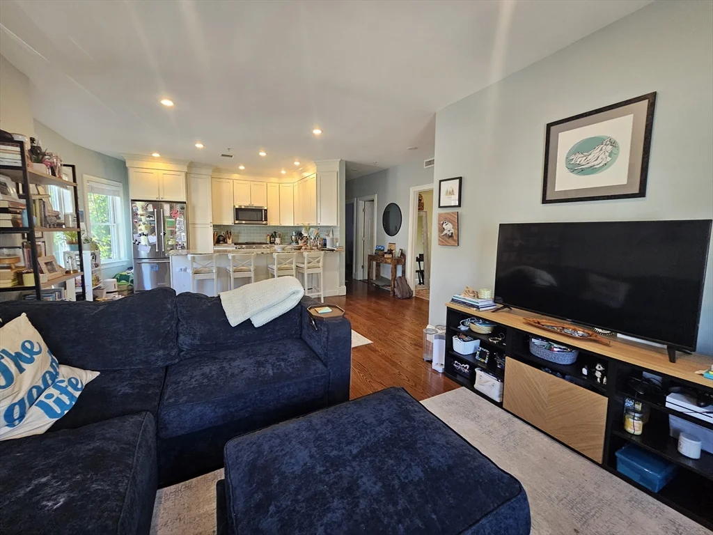 77 South St, Jamaica Plain