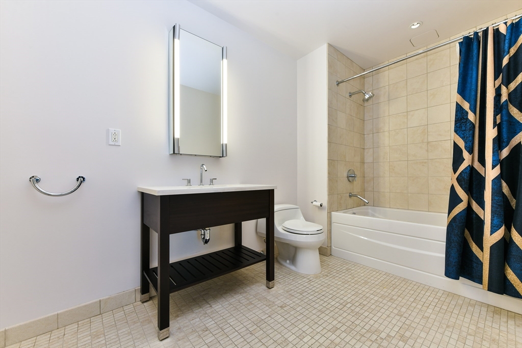 500 Atlantic Ave, Midtown